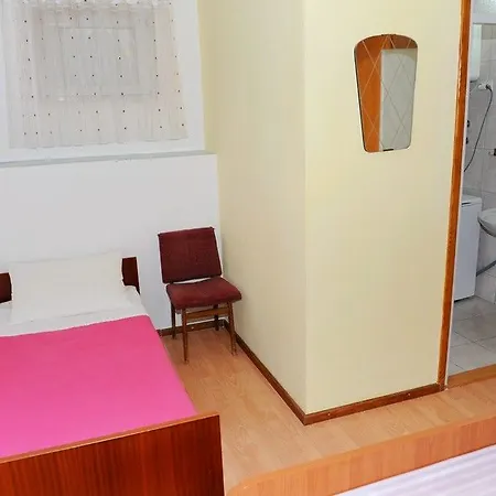 Miljak * Podstrana