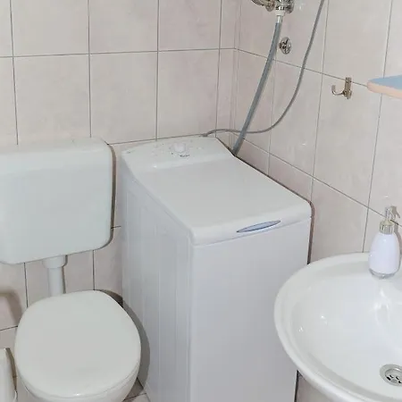 Miljak Daire Podstrana